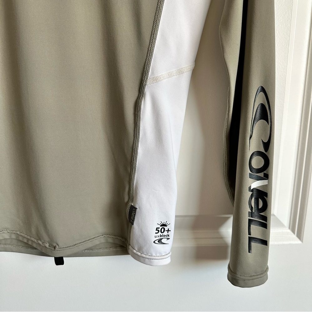 O’Neill Rashguard - Picture 4 of 7